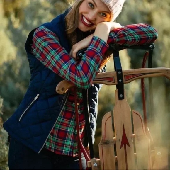 New without tags Southern Tide
Quilted Vest - Blue Night size X-small - Picture 11 of 12